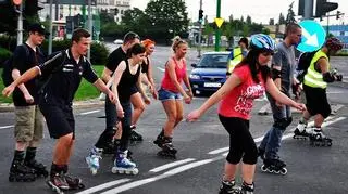 Przejazd jest eskortowany przez policję