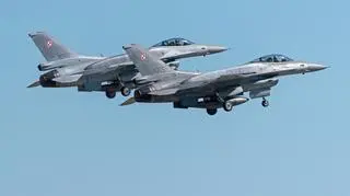 F-16 fighter jets