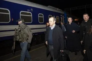 Marszałek Senatu Tomasz Grodzki i przewodniczący Senatu Czech Milosz Vystrczil jadą do Kijowa