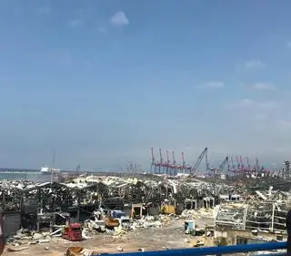 Bejrut, zniszczone miasto po eksplozji w porcie 