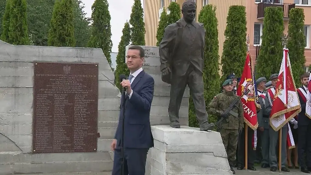 W trakcie odsłaniania pomnika odbył się protest rolników
