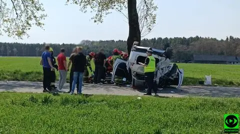 Do dachowania doszło w Silniczce (Łódzkie)