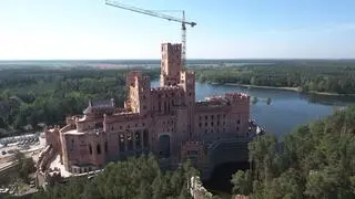 Zamek w Stobnicy w kwietniu 2019 roku