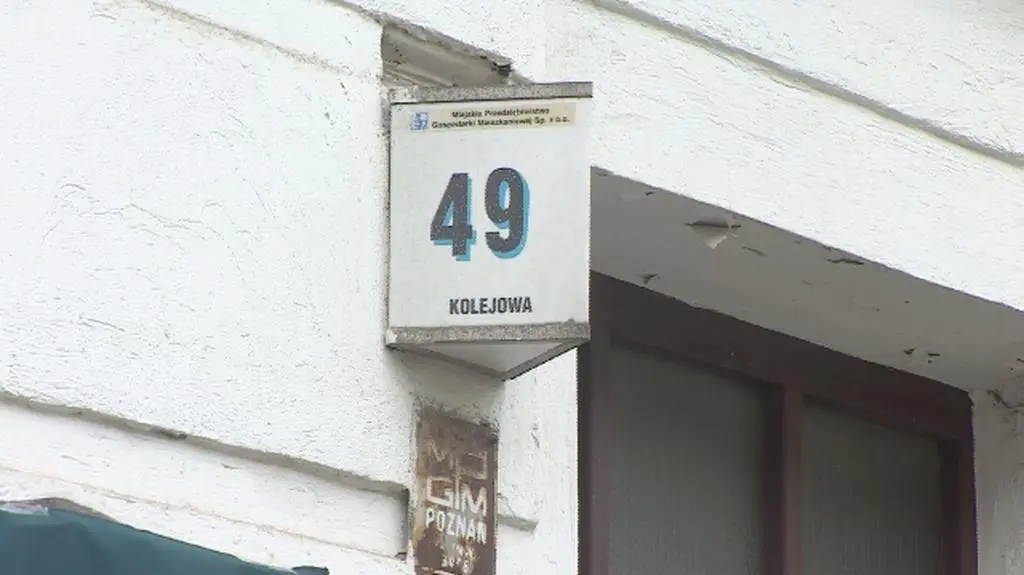 Tablica upamiętniająca Jarosława Ziętarę