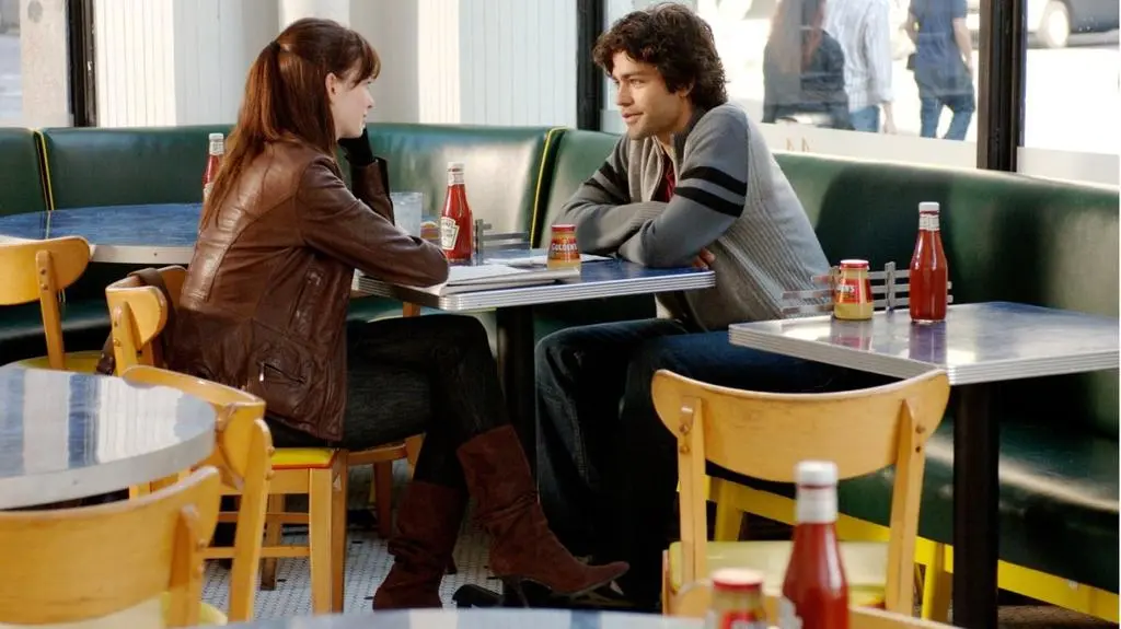 Anne Hathaway i Adrian Grenier