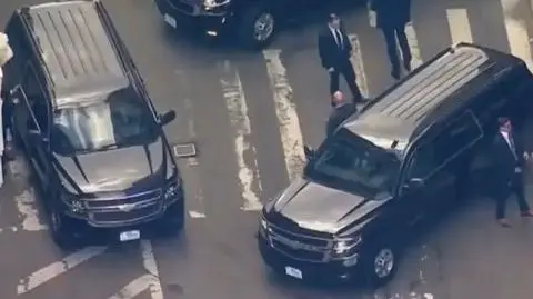 Donald Trump opuszcza sąd w Nowym Jorku