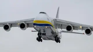 Na łódzkim lotnisku wylądował największy samolot transportowy świata