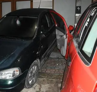 Podczas cofania najechał na, wysiadającego z auta, 73-latka 
