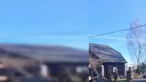 Przez 80 lat spali na bombie