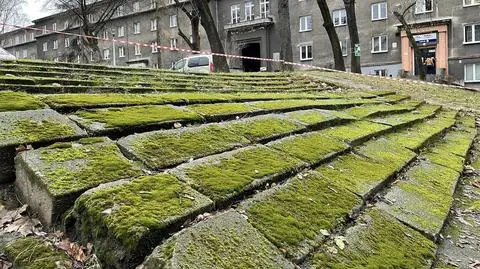 Schody jak Machu Picchu na osiedlu Szkolnym w krakowskiej Nowej Hucie