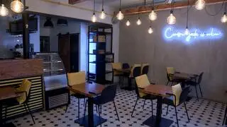 Zamknięta restauracja w Łodzi