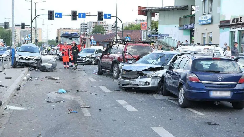 W sumie poszkodowanych zostało15 osób
