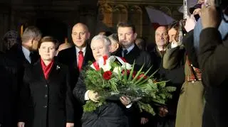 PiS świętuje w Krakowie. Na Wawelu burza oklasków