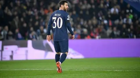 "Bomba we Francji". Trudne rozmowy Messiego z PSG