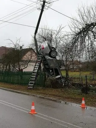 W takiej pozycji zatrzymało się auto
