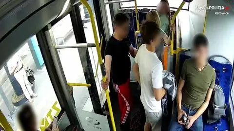 Policja opublikowała zdjęcia zarejestrowane przez monitoring autobusu