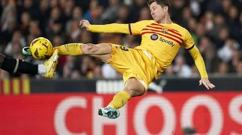 Lewandowski próbował wszystkiego. Barcelona znów rozczarowała