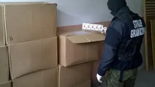 Papierosy znaleźli funkcjonariusze policji i straży granicznej