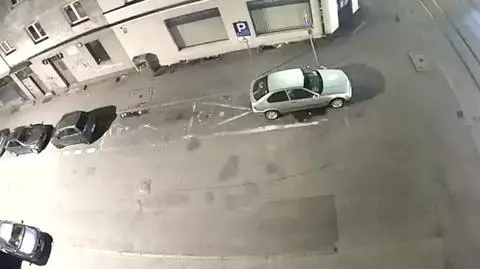Motocyklista wjechał w zaparkowane samochody w Grudziądzu