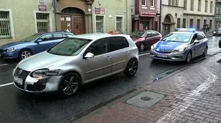 Policja zatrzymała pijanego kierowcę po kilkuminutowym pościgu
