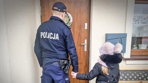 11-latka poprosiła o pomoc policjantów