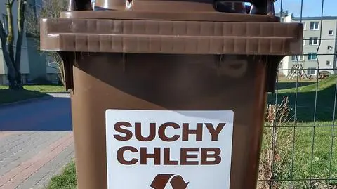 Stanęły pojemniki na suchu chleb 