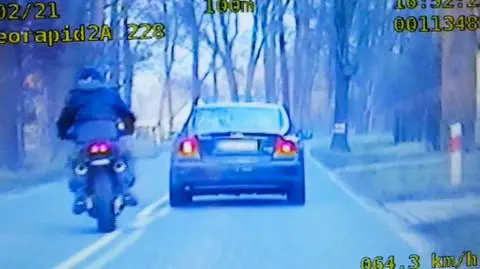 Policjantka nie dała szans uciekającemu motocykliście. Teraz czekają go spore problemy