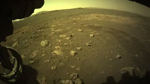 Ponad dwa tygodnie na Marsie. Zdjęcia z pierwszej przejażdżki Perseverance