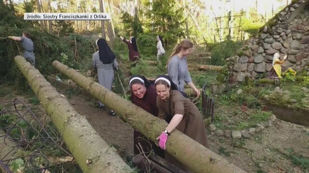 Franciszkanki same usuwały szkody po wichurach
