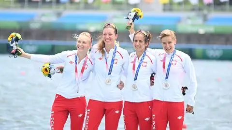 Pierwsza taka ceremonia w Tokio. Polki odebrały srebrne medale