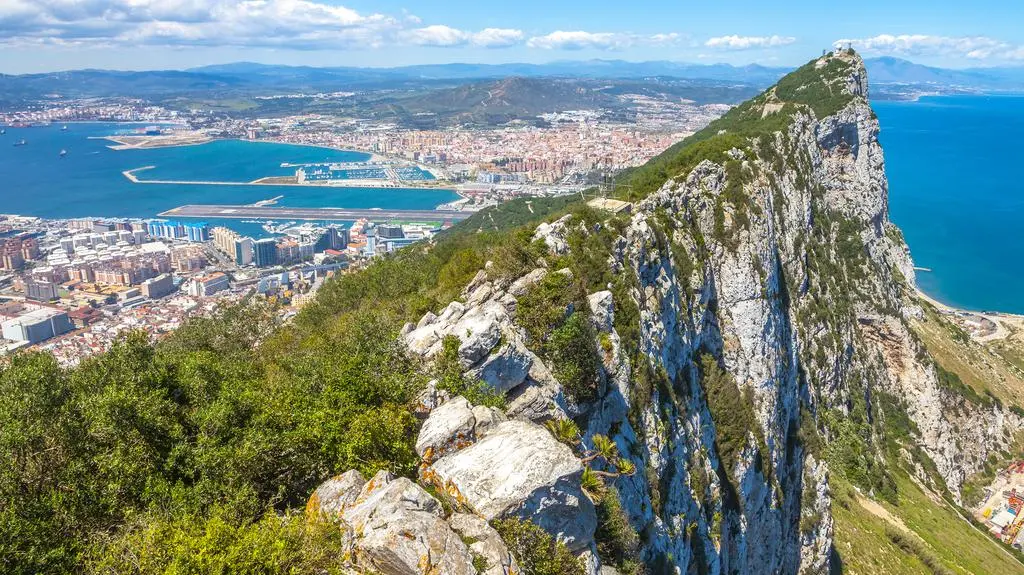 Gibraltar przyciąga co roku miliony turystów