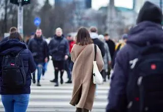 1300 złotych dla każdego dorosłego Polaka? Jest stanowisko ministerstwa