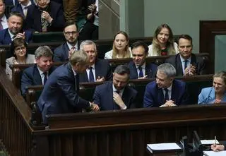 Rząd Tuska obroniony. Jak głosowali posłowie