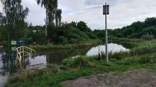 Górki Ustowskie. Zalane działki 