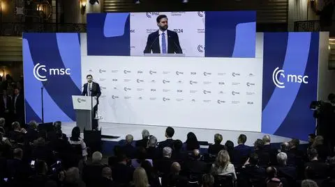 "Wylał na europejskie głowy kubeł zimnej wody połączony z elektrowstrząsami" 