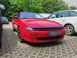 Zniszczony samochód został "prowizorycznie" naprawiony