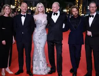 Joachim Trier z ekipą na premierze "Sentimental Value" w Cannes