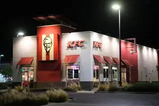Sieć KFC odcina się od duńskiego franczyzobiorcy