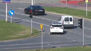 Kierowca przejechał na czerwonym świetle 