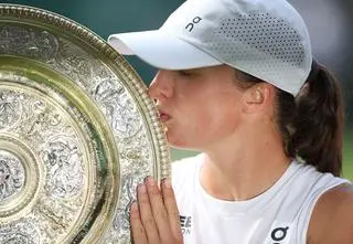 Tusk o Świątek: "jeszcze nikt nigdy" nie wygrał tak finału Wimbledonu. Wygrał