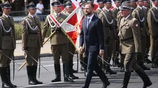 Szef MON w czasie uroczystości