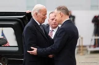 Andrzej Duda powitał oficjalnie Joe Bidena