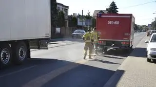 Olej na drodze wojewódzkiej 702 w Zgierzu