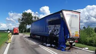 CIężarówki otarły się naczepami