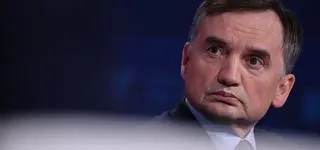 "Wyjątkowo hojny" Ziobro. Wóz transmisyjny za publiczne pieniądze. Zobacz reportaż "Kamper sprawiedliwości"