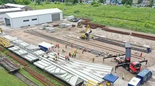 Elementy placu Zawiszy powstały w krakowskiej fabryce