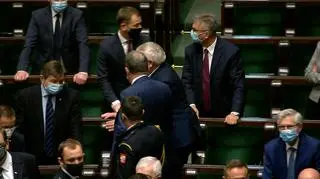 Sławomir Nitras (PO) popchnął Wiesława Krajewskiego (PiS) na sali posiedzeń