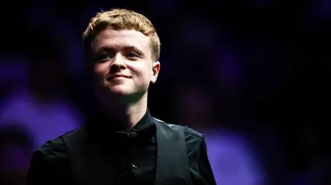 Narodziny gwiazdy. 18-letni Anglik robi furorę w Wuhanie