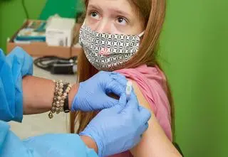 W całym kraju szczepionkę przyjęło tylko kilkaset dzieci. A jest bezpłatna