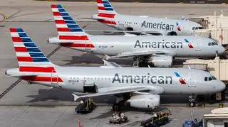 Wyższe opłaty za bagaż i mniej udogodnień. Linie lotnicze reagują na wzrost cen